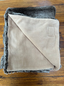 SAMPLE Faux Fur Blanket - Brown